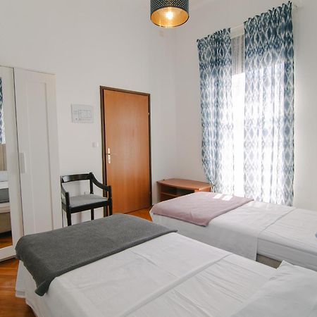Apartments Sab Ogulin Buitenkant foto