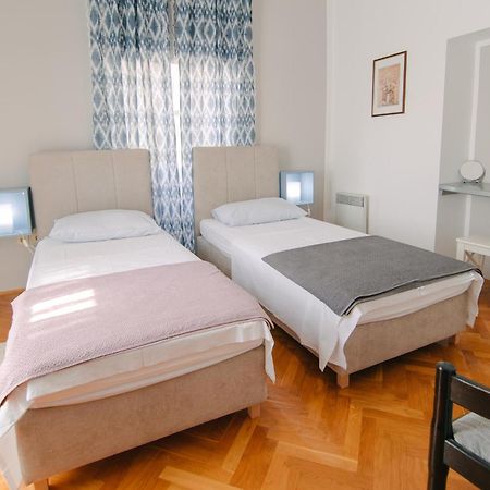 Apartments Sab Ogulin Buitenkant foto